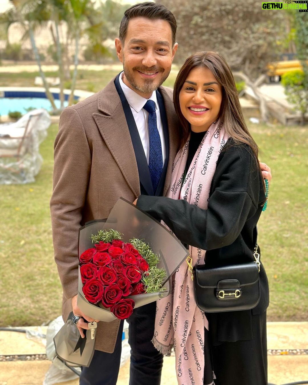 Menna Fadali - 97.6K Likes - بنعمل حاجه حلوه يا رب تعجبكم🎥
محارب #رمضان٢٠٢٤ ان شاءالله
تاليف محمد سيد بشير
اخراج الاستاذه شيرين عادل
انتاج الاستاذ احمد السبكي
دعواتكم
احلي شغل اما تكون بتشتغل مع اعز أصحابك و في كيمياء ما بنكم #احمد_زاهر
حسام و مريم