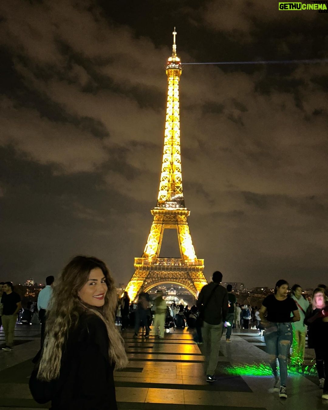 Menna Fadali - 64.6K Likes - Paris, c’est l’amour 🇫🇷 #paris