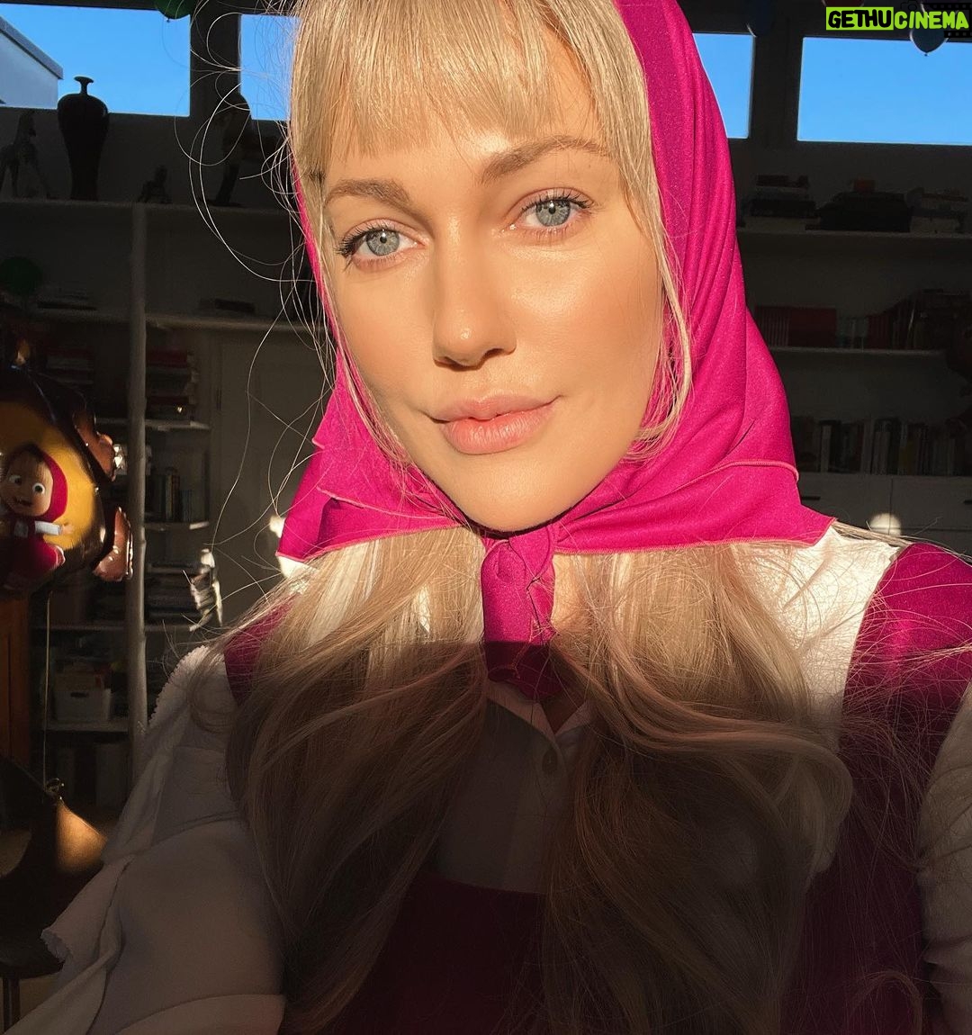 Meryem Uzerli - 356.4K Likes - #happybirthday my ♥️!!!!
#3yearsold 🥰 🎉 💕 #godbless 🙌🏼…. We all love YOU so so much 🎉♥️❤️😻🥰