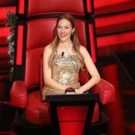 Meryem Uzerli Instagram – TONIGHT 8pm ( Turkish time ⏰) The Voice of Turkey New Years Special @tv8 ( channel : TV8 ) 🎉 ❤️ 
Dress @zuleyhakuru 
Jewelry @bluediamondtr 
Hair styling @ibrahimzengin 
Hair @byhuelya 
Make up @alirizaozdemir 
Styling @aliarisso 
Agency @ph7entertainment 
@muratboz @ebrugundes @acunilicali and BEYAZ 💕 @acunmedyatr