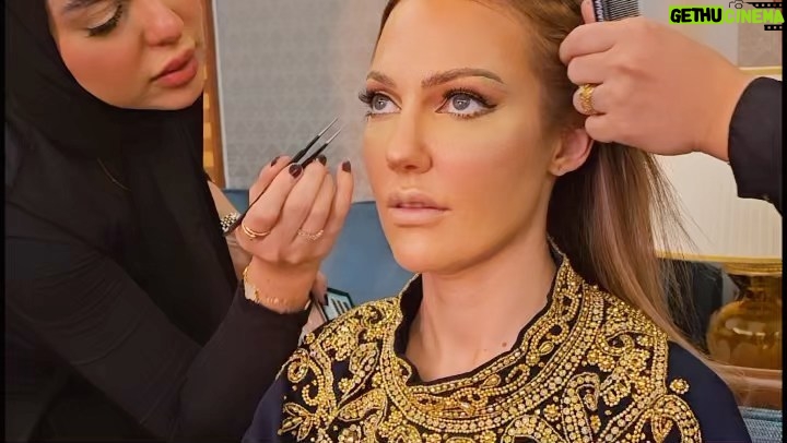 Meryem Uzerli Instagram - #saudiarabia🇸🇦 #jeddah #saudiarabia ❤️ Make up @shadia_center Hair @hiba_amer990 Jeddah, Saudi Arabia