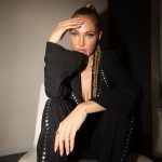 Meryem Uzerli Instagram – 🏀 @nbaarabic  @nba ❤️ 
@visitabudhabi 
@etihadarena.ae 
@abudhabievents 
@yasisland 
Styling @nourbozz 
Outfit @etoilelaboutique 
Shoes @giuseppezanotti 
Jewellery @alfardanjewellery.dxb 
Hair @wassimsteve 
Make up @veronicasaber 
Agency @humanagementme 
#InAbuDhabi | #YasIsland | #EtihadArena #NBAinAbuDhabi
#في_أبوظبي #الاتحاد_ارينا #abudhabi Etihad Arena