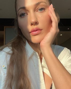 Meryem Uzerli Instagram - ❤️ 🌊 ☀️