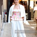 Meryem Uzerli Instagram – @constantinfilm ❤️ 
Thanks for having me during the #munichfilmfestival 
A beautiful day with colleagues and friends ❤️ @monellakaplan @estherroling special thanks to @martinmoszkowicz 🌸 
@cafe.roma.muenchen 🍝 🇮🇹 
Hair @officialyigitkhair 
Suit @beautyomelette 
Top @zimmermann
@filmfestmunich München, Germany