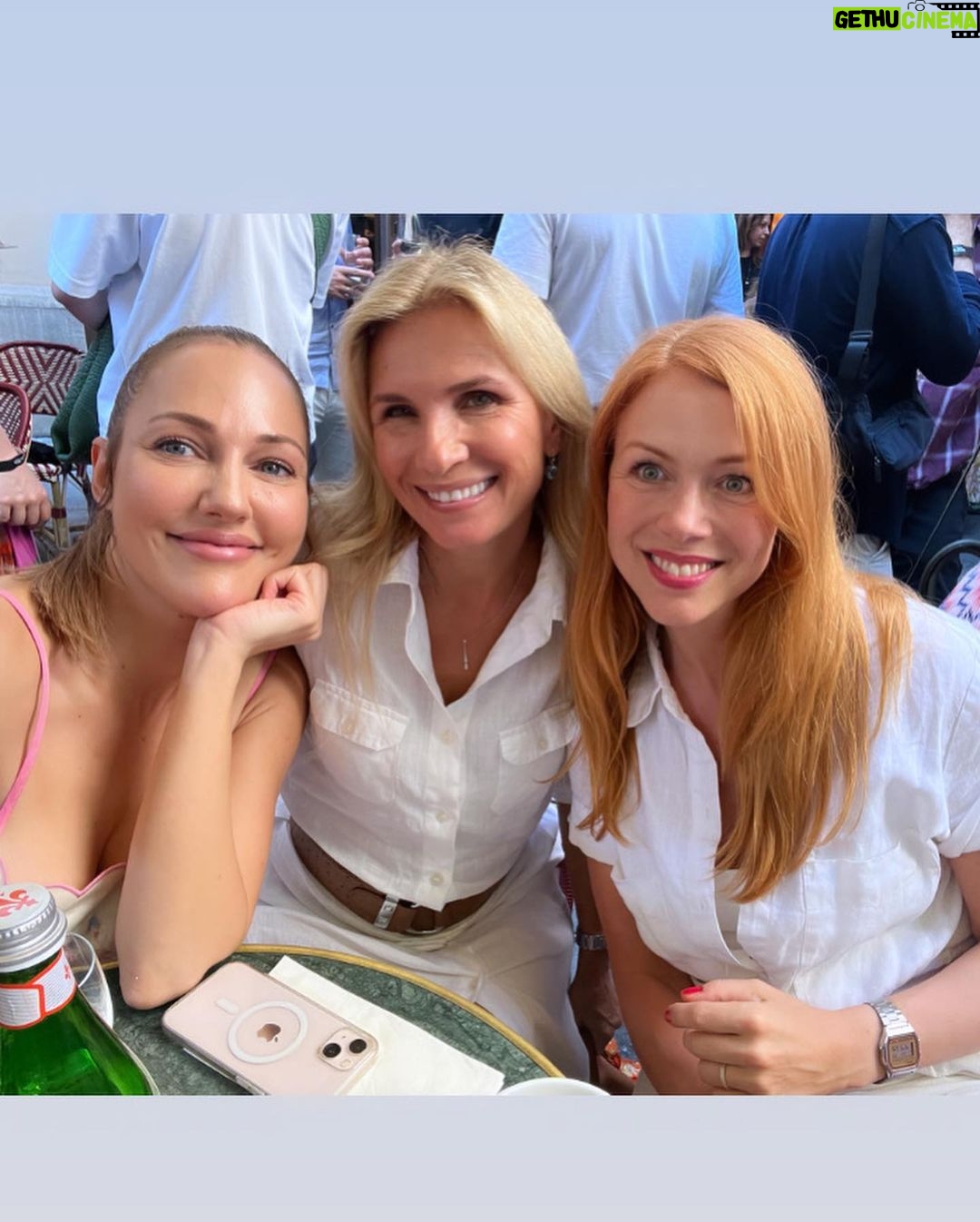 Meryem Uzerli Instagram - @constantinfilm ❤️ Thanks for having me during the #munichfilmfestival A beautiful day with colleagues and friends ❤️ @monellakaplan @estherroling special thanks to @martinmoszkowicz 🌸 @cafe.roma.muenchen 🍝 🇮🇹 Hair @officialyigitkhair Suit @beautyomelette Top @zimmermann @filmfestmunich München, Germany