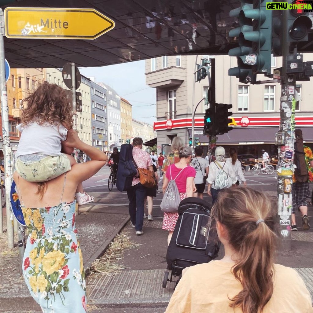 Meryem Uzerli Instagram - #berlin 💕 Berlin, Germany