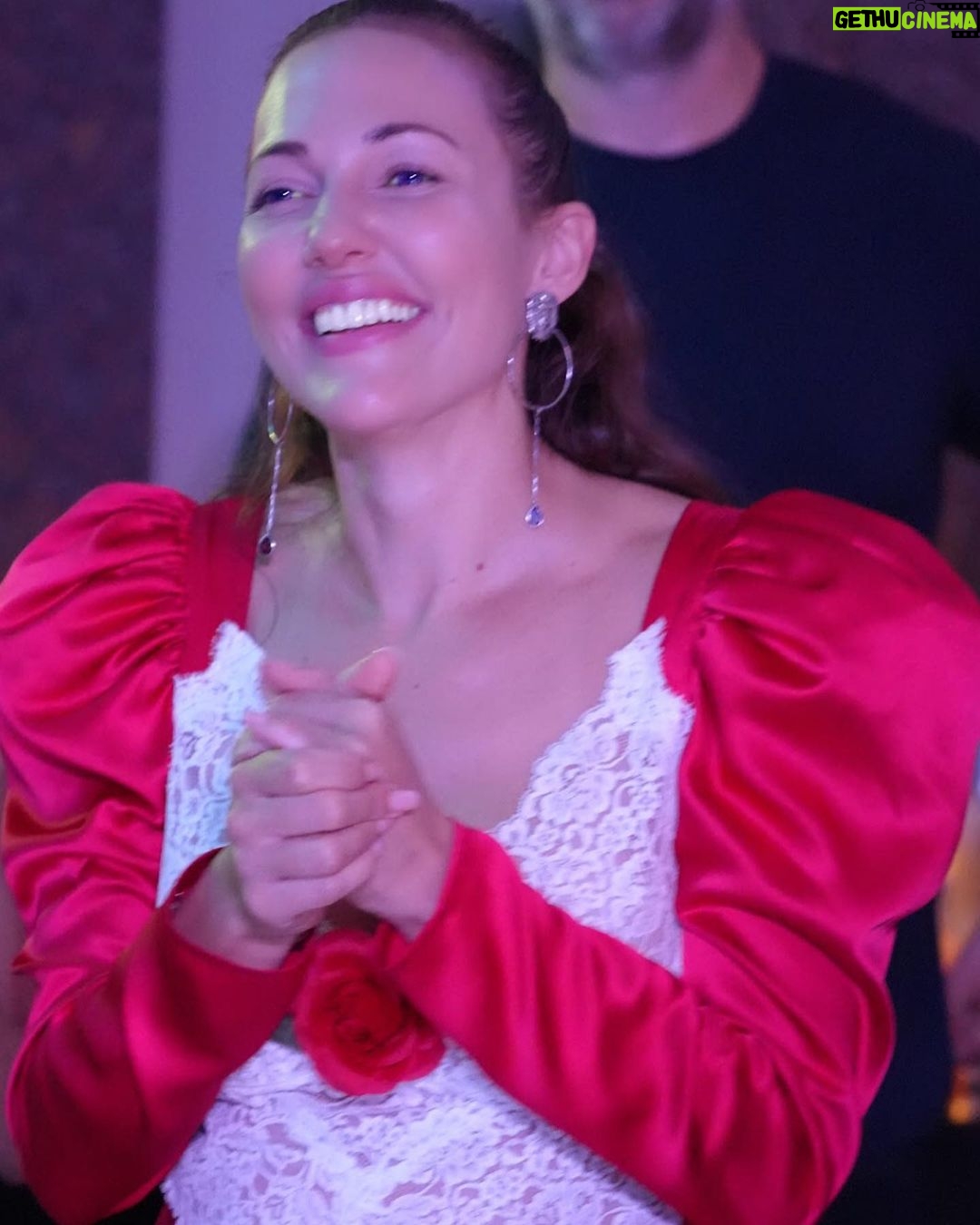 Meryem Uzerli Instagram - 12.08.2023 🎂 ❤️!!!! Happiest #birthdaygirl thanks to everybody who was part of this unforgettable night .. I m deeply thankful ❤️ 📸 @victoriapinsel Special thanks to the incredible talented singer @kingsleyqofficial 🎤 Hotel de Rome, a Rocco Forte Hotel