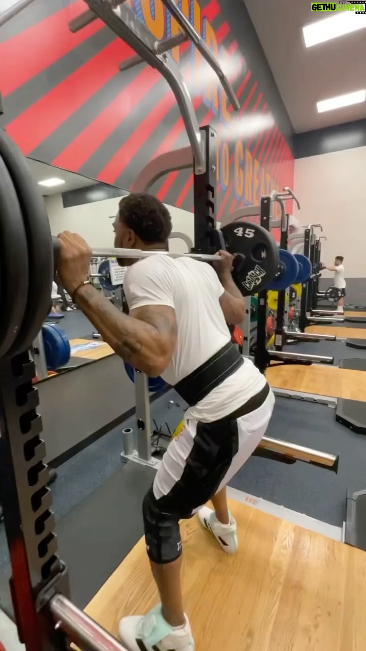 Method Man Instagram - Legs… squats… 315… grass… Repost from @ticalathletics • LEG DAY WWW.TICALATHLETICS.COM #420 #NATTYLIFE #RERACKYOURWEIGHTS #MOTIVATION #TICALATHLETICS #TICALUNIVERSE #TICALWORLD #TICALOFFICIAL #INSPIRATION #GAINZ #RXWATER #IRONLUNG #TICAL #METHODMAN #JOHNNYBLAZE #HOTNIKKEL #HIPHOP #VEINGANG #IIFYM #GYM #ART #FITNESS #GRAFFITI #SINY #NYC #BENCHPRESS #SQUATS #DEADLIFT #GYMLIFE #BLACKOWNEDBUSINESS