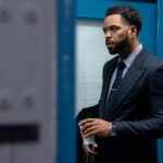 Method Man Instagram - Davis , I’m gonna need you to get your head back in the game bruh.. I mean btwn The burner phone the stolen police docs and all that money in your office 🤦🏾‍♂️..?? Proctor would never!! You slippin bruh.. signed-msg from a concerned colleague.💯 ps: there’s something different about Theo .. 🤔? #starz #starzapp