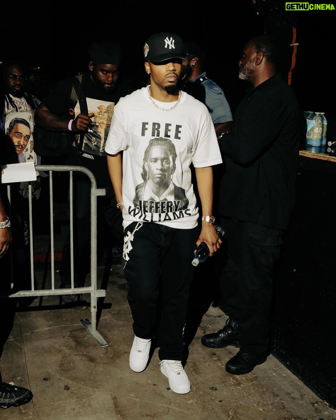 Metro Boomin Instagram - Oh u went #FreeJeff shirt #BusinessIsBusiness πΌπ€πΎ