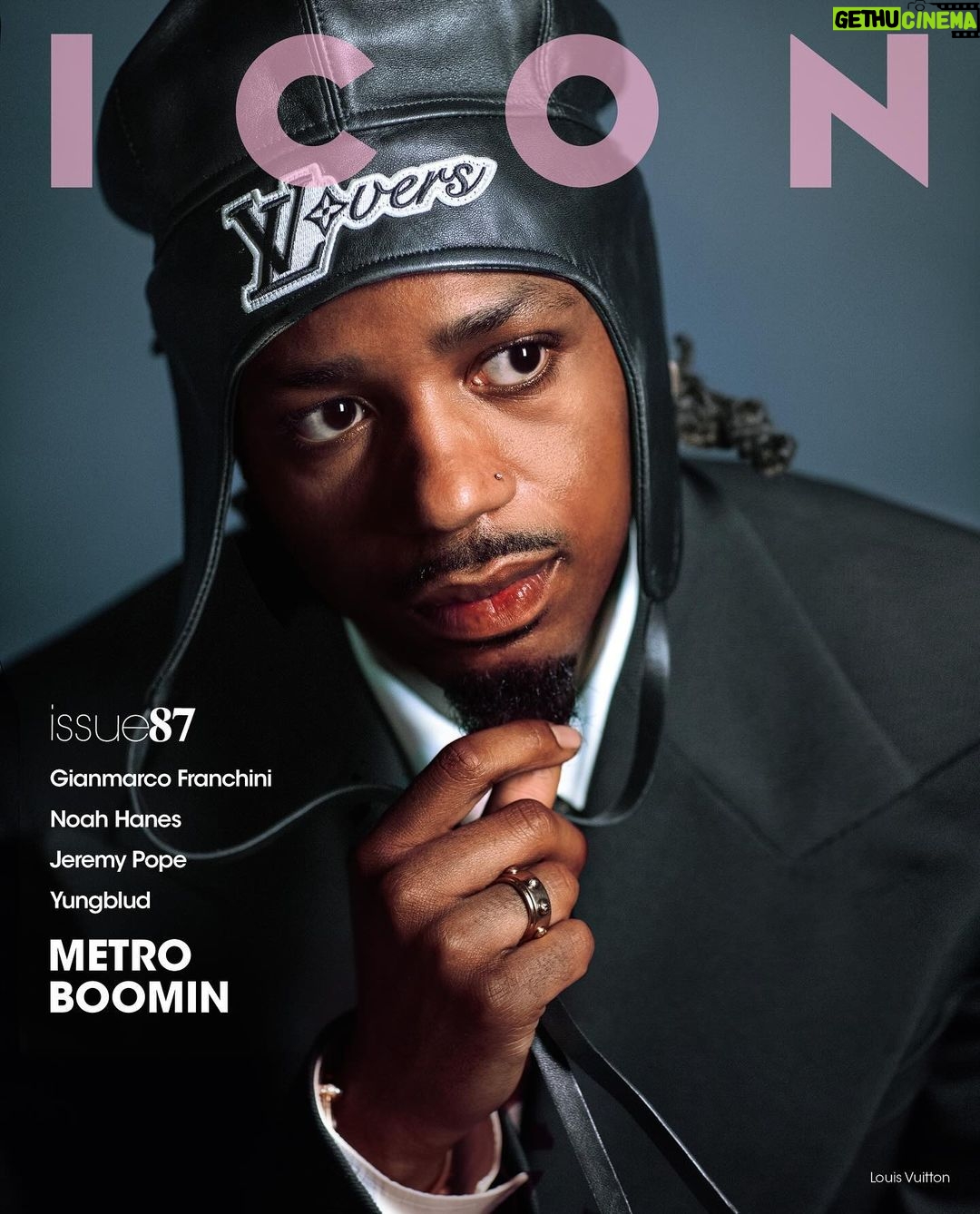 Metro Boomin Instagram - @metroboomin stars on this cover of the new ICON – Out tomorrow! He’s one of the world’s most influential producers, and there’s hardly an artist today who hasn’t collaborated with him. After two albums under his own name – “Not All Heroes Wear Capes” and “Heroes & Villains” – Metro Boomin also curated the soundtrack of the animated film “Spider-Man: Across the Spider-Verse.” “For me, music and images go hand in hand. A song is like a film, where the listener creates the images. And the richer the music is, and the more details you add, the more vivid those images become.” Discover our exclusive interview with him in the new ICON 87, on newsstands from January 9. Stay tuned! È uno dei producer più influenti al mondo e oggi non c’è artista che non abbia collaborato con lui. Dopo due album a suo nome, “Not All Heroes Wear Capes” e “Heroes & Villains”, Metro Boomin ha prodotto anche la colonna sonora del film d’animazione “Spider-Man: Across the Spider-Verse”. «Per me musica e immagini vanno di pari passo: una canzone è come un film, in cui le immagini vengono create da chi ascolta. E più è ricca la musica, più dettagli aggiungi, più quelle immagini diventano vivide». Scoprite la sua intervista esclusiva nel nuovo ICON 87, in edicola dal 9 gennaio. Stay tuned! Metro Boomin wears @louisvuitton Photo by @gagebetterton Styling by @alikornhauser Fashion editor: @edoardocaniglia Grooming: Chelsea Cotton @_CottonBall_ Barber: Busko Braids: Priscilla Williams @PrisRheaHair Casting director: @vanessa.contini_ Production: @_mariasolepetroni_ @k448_studio Interview by @fedebbq Editor in Chief: @andreatenerani Creative Director: @lucastoppinistudio Editor at Large: @angelo_pannofino #ICONmagazine #MetroBoomin