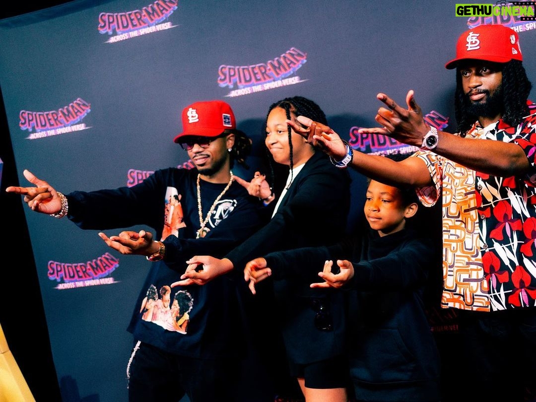 Metro Boomin Instagram - Type of time we on ⌚️ #LeslieKids #MyTribe 💜🤞🏾 Spider-Verse
