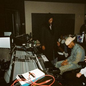 Metro Boomin Instagram - AOTY loading… 🔋🔋🔋