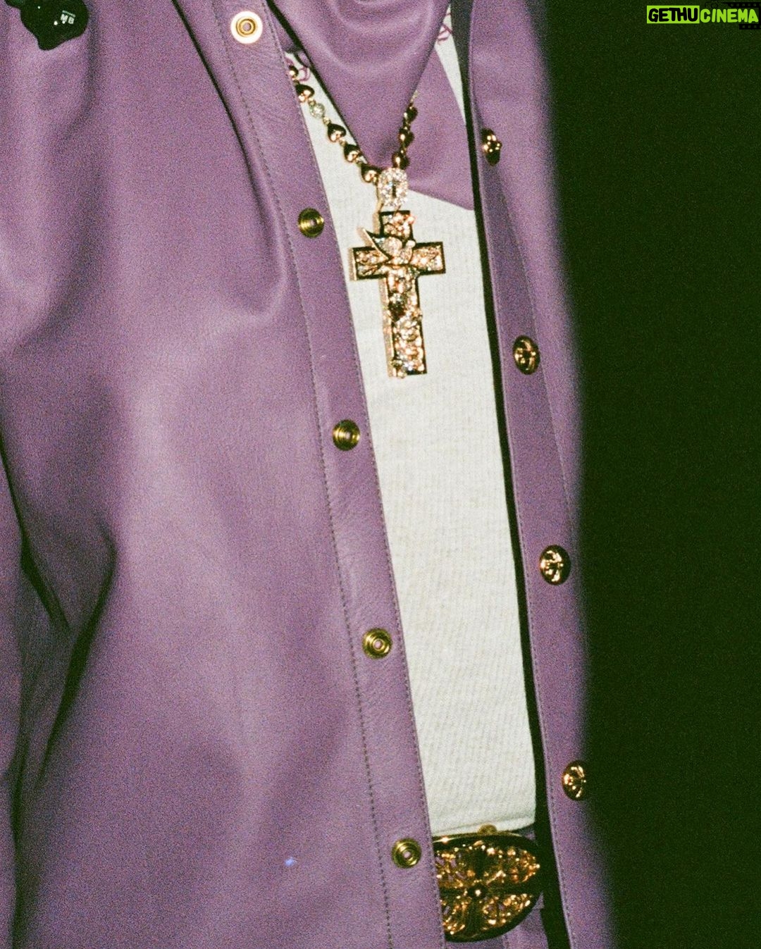 Metro Boomin Instagram - I donโt keep crosses on me for fashion, I was really raised like this. #walkbyfaithnotbysight #LLMom ๐๏ธ๐โ๏ธ