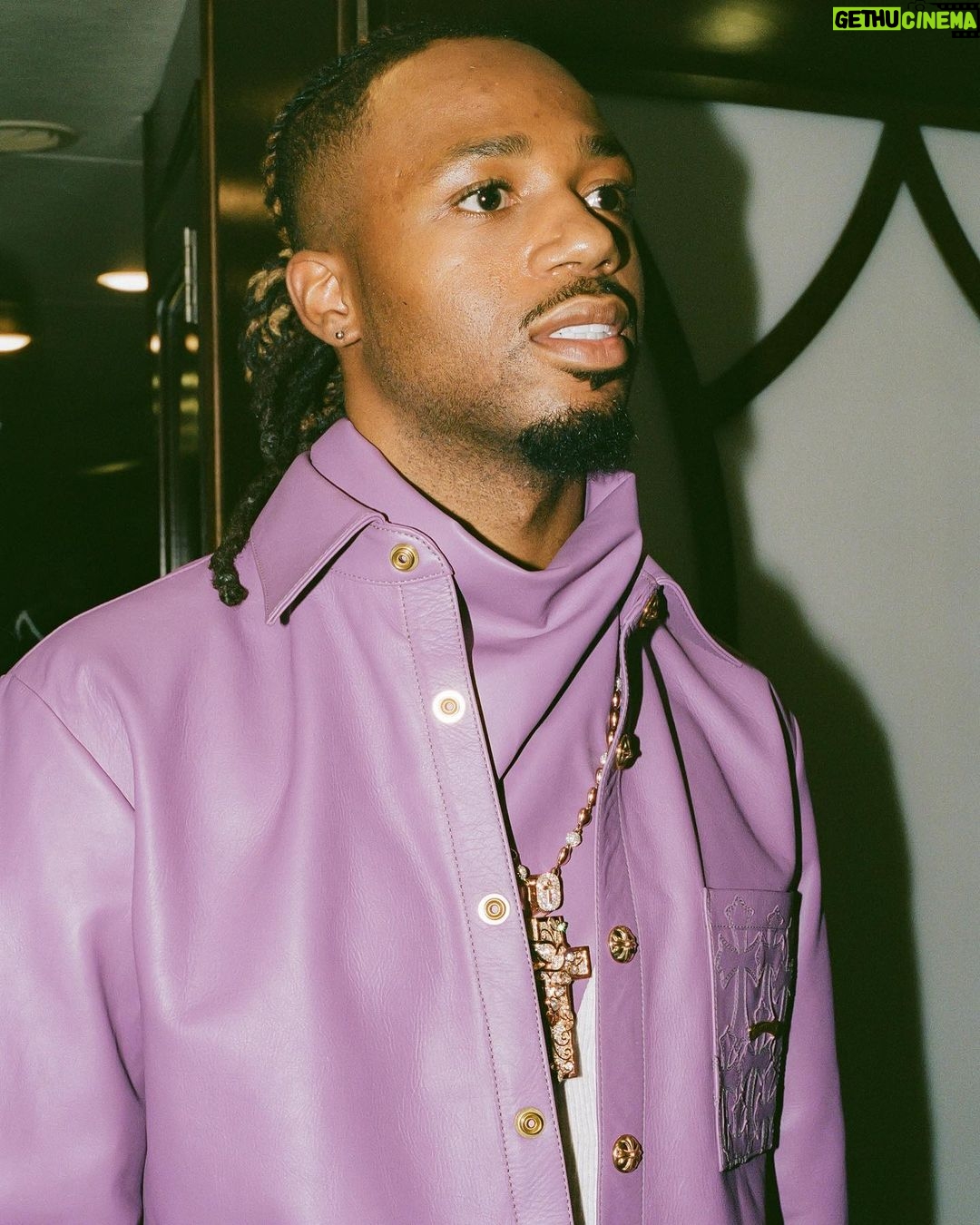 Metro Boomin Instagram - I donโt keep crosses on me for fashion, I was really raised like this. #walkbyfaithnotbysight #LLMom ๐๏ธ๐โ๏ธ