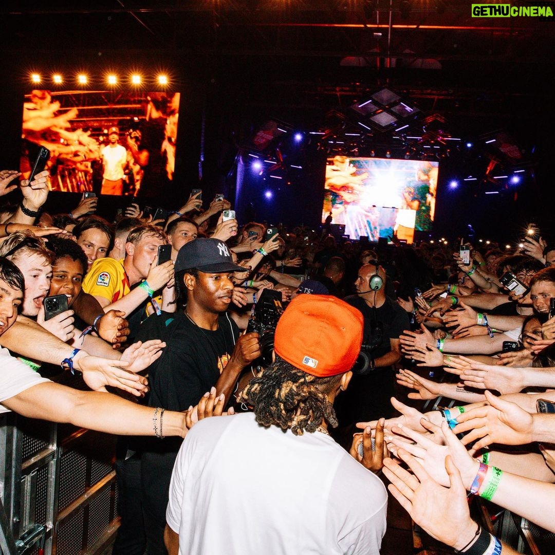 Metro Boomin Instagram - Feel The Fiyaaaah 🔥🔥🔥🔥🔥 Rotterdam, Netherlands