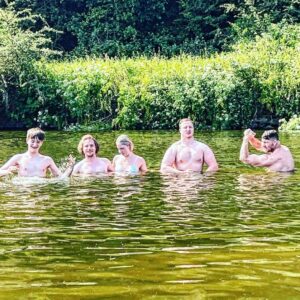 Michael Bisping Instagram - Messing about on the river. Can’t beat England on a Sunday.
