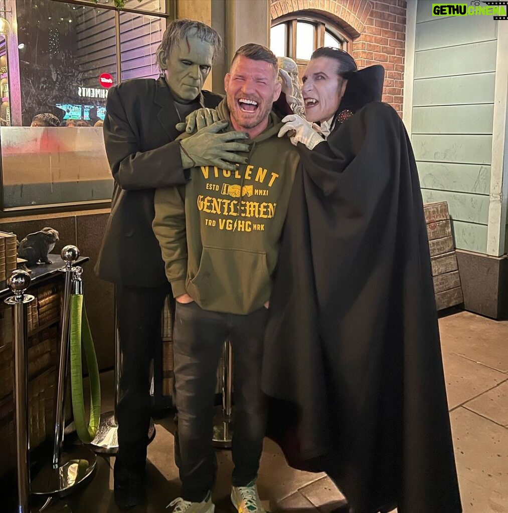 Michael Bisping Instagram - With the real “count” Universal Studios Theme Park, Hollywood