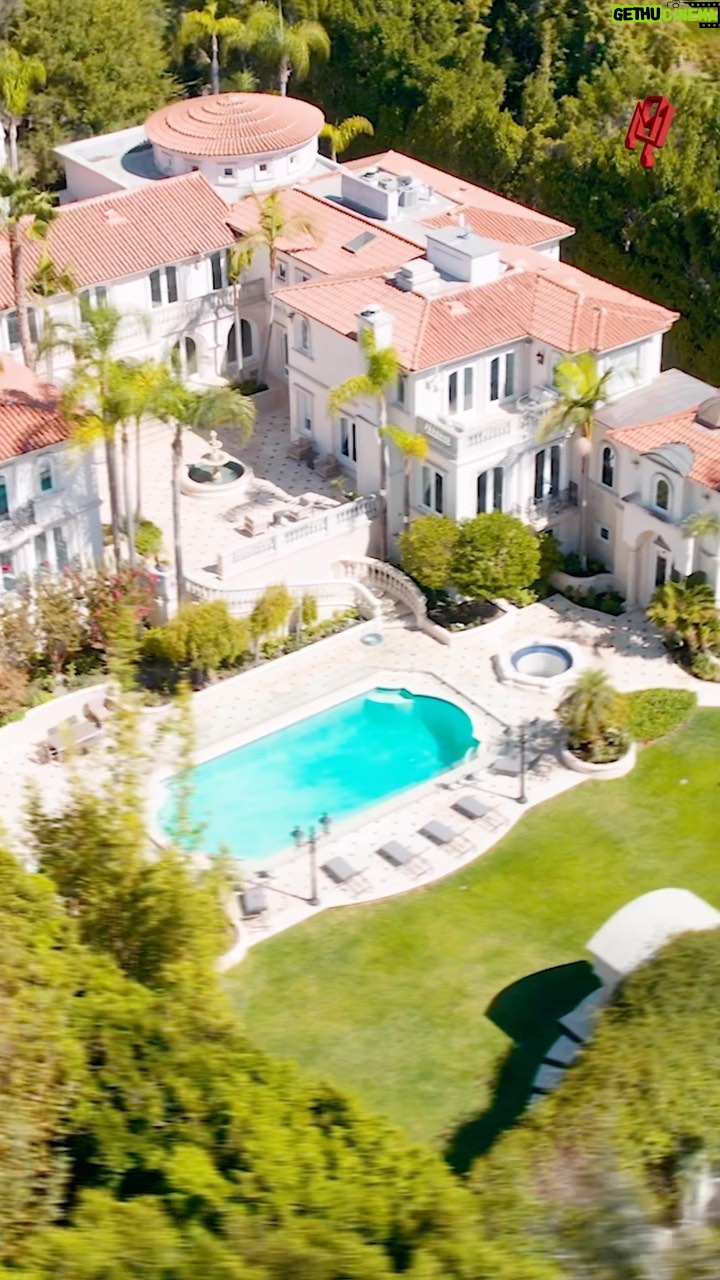 Michael Blakey Instagram - New YouTube video is live ! This enormous 36,000 square foot mansion is insane !!!!!! There’s an underground playground with a bowling alley, basketball court, pool, spa, theater and so much more …. And, did I get drunk ? Watch and find out. Click the link in my bio to watch the video 🎥 ~~~~~~~~~~ In it to win it ! ~~~~~~~~~~ #mansion #beverlyhills #housetour #expensive #inittowinit #producermichael #california #hollywood #house #california #mindblowing Bel Air