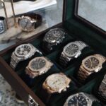 Michael Blakey Instagram - New YouTube Video Is live ! What really happened to the watch market ? Vadim and Eddie from @wristaficionado flew in from New York City to tell us all about it … Click the link in my bio to see the video and find out 🎥 ~~~~~~~~~~ In it to win it ! ~~~~~~~~~~ #producermichael #inittowinit #rolex #watch #timepiece #wristgame #patekphilippe #audemarspiguet #richardmille #bargain #cheap Beverly Hills, California