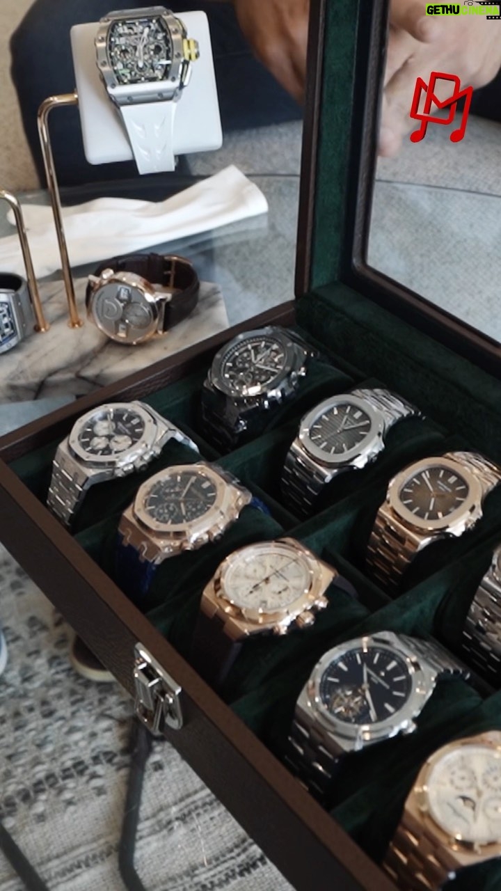 Michael Blakey Instagram - New YouTube Video Is live ! What really happened to the watch market ? Vadim and Eddie from @wristaficionado flew in from New York City to tell us all about it … Click the link in my bio to see the video and find out 🎥 ~~~~~~~~~~ In it to win it ! ~~~~~~~~~~ #producermichael #inittowinit #rolex #watch #timepiece #wristgame #patekphilippe #audemarspiguet #richardmille #bargain #cheap Beverly Hills, California
