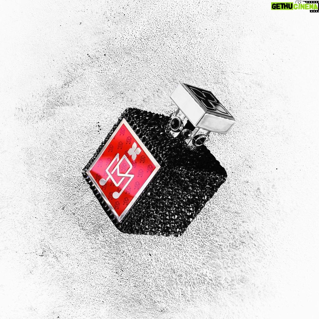 Michael Blakey Instagram - Fragrance Friday ! It is so humbling to read some of the worlds top fragrance experts amazing independent reviews of my PM Fragrance saying that this is their favorite fragrance and one of the best fragrance creations ever. Thank you @fragrancedubois for going the extra mile to create this incredible, ultra long lasting beautiful fragrance ππΌ Take advantage of the 20% discount by using code PM20 at checkout - link is in my bio. ~~~~~~~~~~ In it to win it ! ~~~~~~~~~~ πΈ: @graphoric Beverly Hills, California