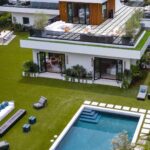 Michael Blakey Instagram - New YouTube video is live! Check out this beautiful Bel Air mansion that’s just a little different to what we usually show you, but absolutely stunning. Designed and built by @ramtin_ray_nosrati you can buy it for 14 Million Dollars Click the link in my bio to watch the video 🎥 ~~~~~~~~~~ In it to win it ! ~~~~~~~~~~ #producermichael #inittowinit #mansion #house #housetour #megamansion #belair #losangeles #beverlyhills Bel Air, California