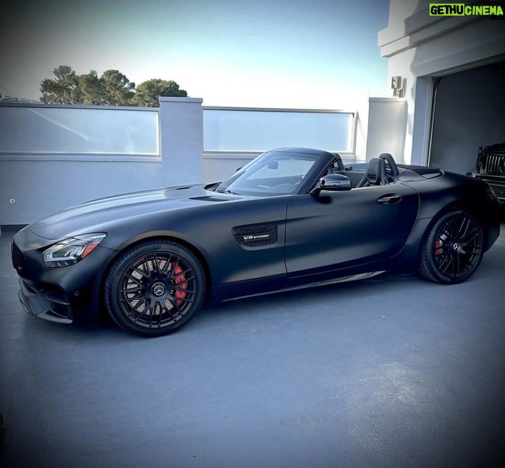 Michael Blakey Instagram - Sunday Funday ! Thoughts on my latest addition, this is a monster - the final year of the absolutely brutal AMG GTC Roadster ? Rate it on a scale of 1 - 10 ~~~~~~~~~~ In it to win it ! ~~~~~~~~~~ #producermichael #inittowinit #newcar #amggtcroadster #mercedesamg #mercedesbenz #amg #fast #stealth #sundayfunday Beverly Hills, California