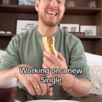 Michael Bublé Instagram – Inspiration can come from anywhere 🌭 #justeatit #whatieatinaday #foodie