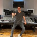 Michael Bublé Instagram - The week turned out to be unexpectedly amazing! I’m not allowed to share the news yet but keeping it to myself is going to be insanely difficult!!! 😣