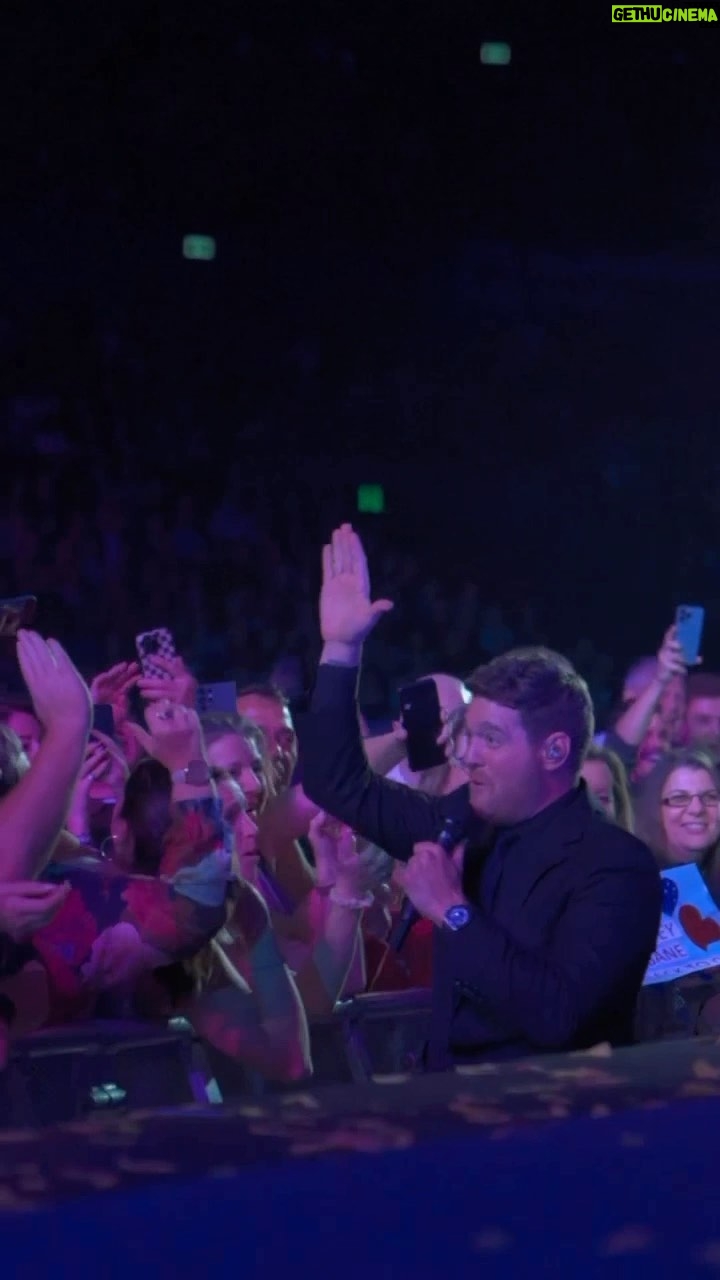 Michael Bublé Instagram - Feels good to have fun! We should do it more often 😜#MBHigertour