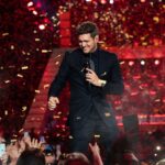 Michael Bublé Instagram - Touring is all about connection for me. #Thankfulforyou #MBHigherTour