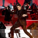 Michael Bublé Instagram - The twist before the shout #MBHigherTour