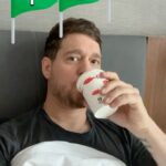 Michael Bublé Instagram - U wanna keep this or pass it on and double it ? #CoffeeInBed #Auckland #fyp #MBHigherTour #GreenFlags