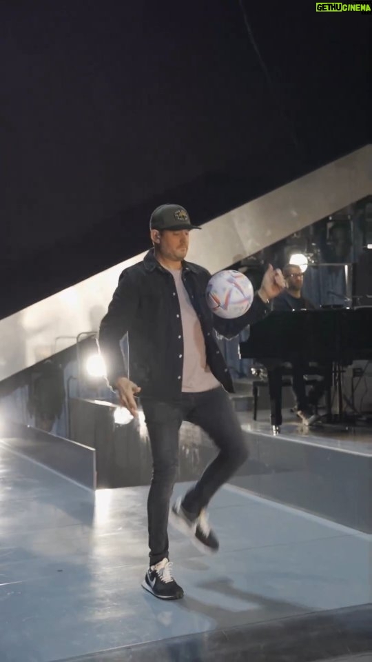 Michael Bublé Instagram - It’s more of a team sport. 🤷🏻♂️
