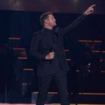 Michael Bublé Instagram - New idea! 💡 karaoke Cardio! #MBHigherTour