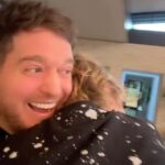Michael Bublé Instagram - “Home isn’t a place, its a feeling” -Cecelia Ahern @luisanalopilato #atpeace #grateful #contentment #MBHigherTour #family
