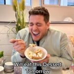 Michael Bublé Instagram - “Everything in moderation, including moderation“ -Oscar Wilde 🥧 #bananacreamepie #illstartmydiettomorrow #MBHigherTour #cateringservice