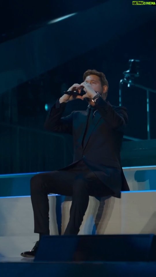 Michael Bublé Instagram - Cardiff recap!! 🫶 #MBHigherTour