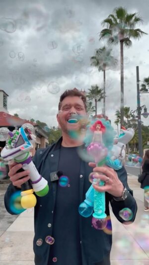 Michael Bublé Instagram - Life is the bubbles with @MichaelBuble 🫧 #Disney #DisneyParks #DisneyWorld #HollywoodStudios #Bubbles #Bubblewand