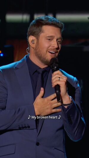 Michael Bublé Instagram - “Please help me mend my broken heart and help me live again.” 🎶❤️‍🩹

Watch @michaelbuble & more celebrate the legacy of @officialbarrygibb at the 46th #KCHonors, Wed. Dec. 27 at 8/7c on @CBStv and @ParamountPlus. 🌈 #KennedyCenterHonors 

📺 Tune in at the #LinkInBio