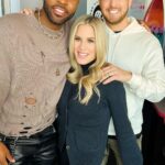 Michael Bublé Instagram - happy #spicymargaritaday 🔥didn’t know where to put my hand🤣 swipe to see where it landed🥹🥳🎉 @michaelbuble @jasonderulo @kost1035fm @iheartradio #ellenkmorningshow KOST 103.5