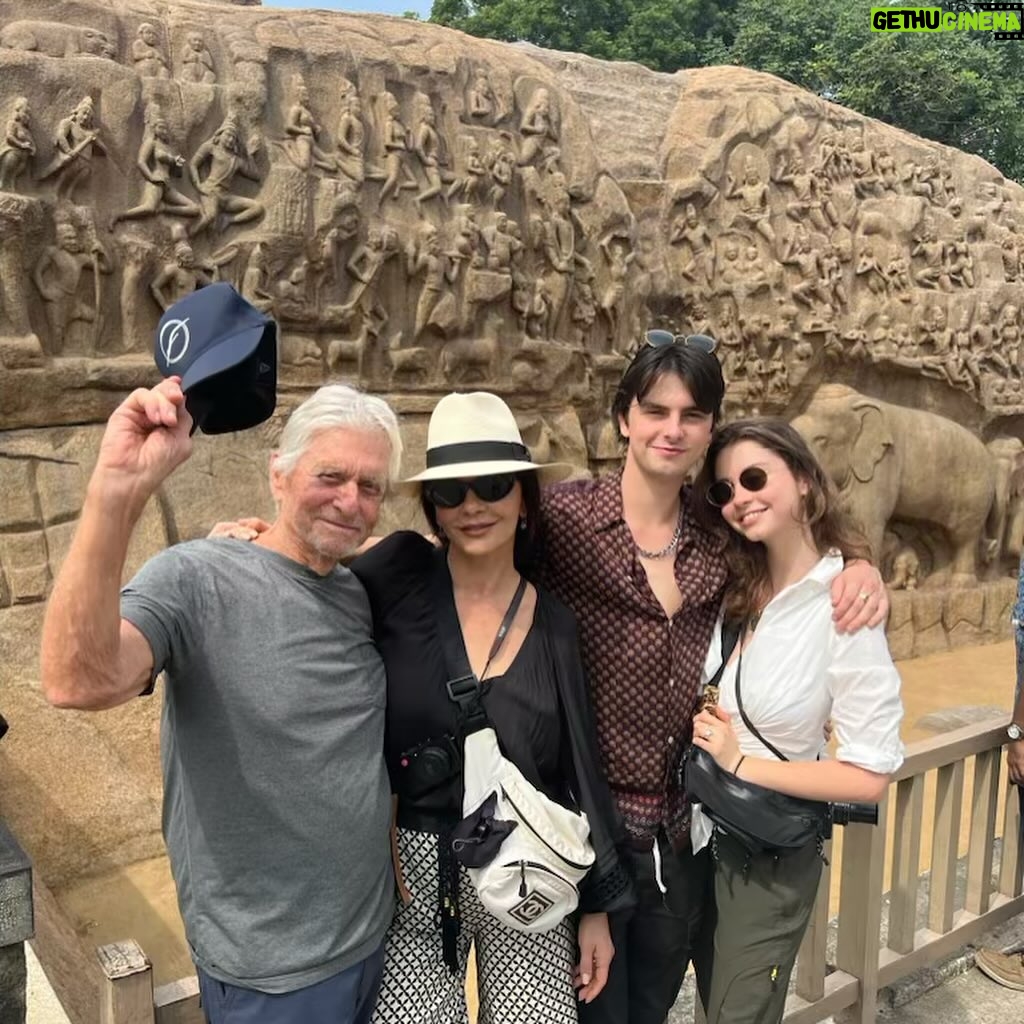 Michael Douglas - 49.9K Likes - Happy TGIF from 🇮🇳! The family and I wish you all a great final weekend of the year!