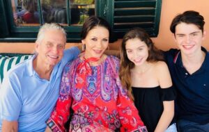 Michael Douglas Instagram - What a great job you’ve done! Happy #MothersDay @catherinezetajones ❤️ You’re the best!