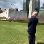Michael Douglas Instagram - Today I’m pausing to stop and think before I share online. During the pandemic fake news and misinformation has polarized us, cost lives and disrupted health efforts - and now it’s prolonging the pandemic. If you believe in truth then join me, post the symbol and #PledgetoPause! @unitednations @antonioguterres