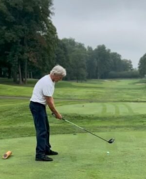 Michael Douglas Instagram - I ❤️ my XXIO! ⛳️ 
🎥: @catherinezetajones