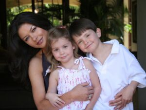 Michael Douglas Instagram - Happy happy #MothersDay darling, you deserve it! You are the best and we love you so much @catherinezetajones ❤️