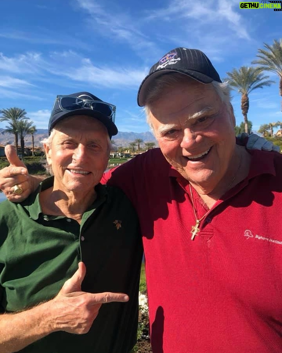Michael Douglas Instagram - To Jojo my bro 😎 wishing YOU a great new year! Happy Birthday!! Palm Springs, California