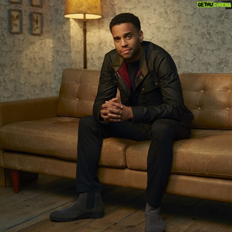 Michael Ealy Instagram - A picture perfect cast. #Stumptown SEPTEMBER 25TH AT 10PM ON ABC
