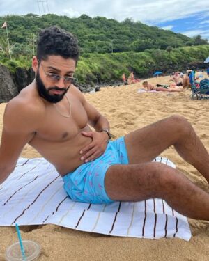 Michael Evans Behling Instagram - Beach bod